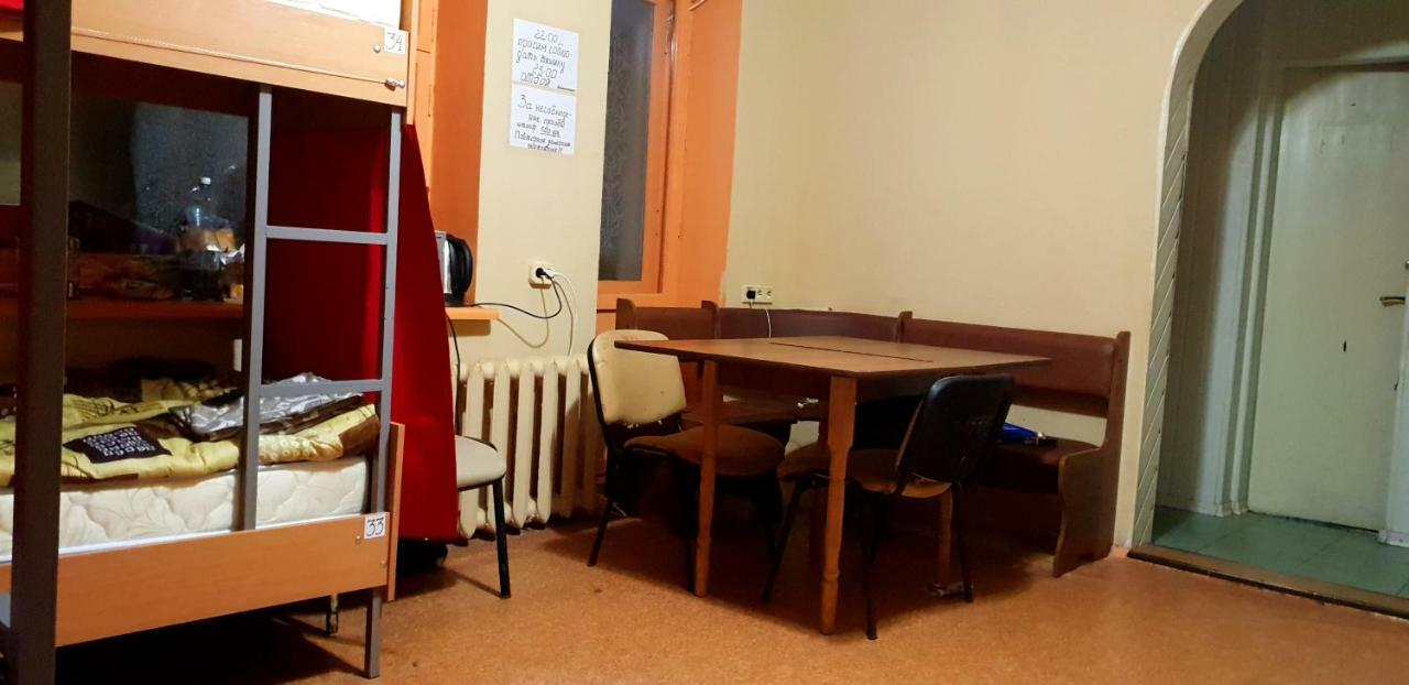 Hostel 777 Kiev Esterno foto